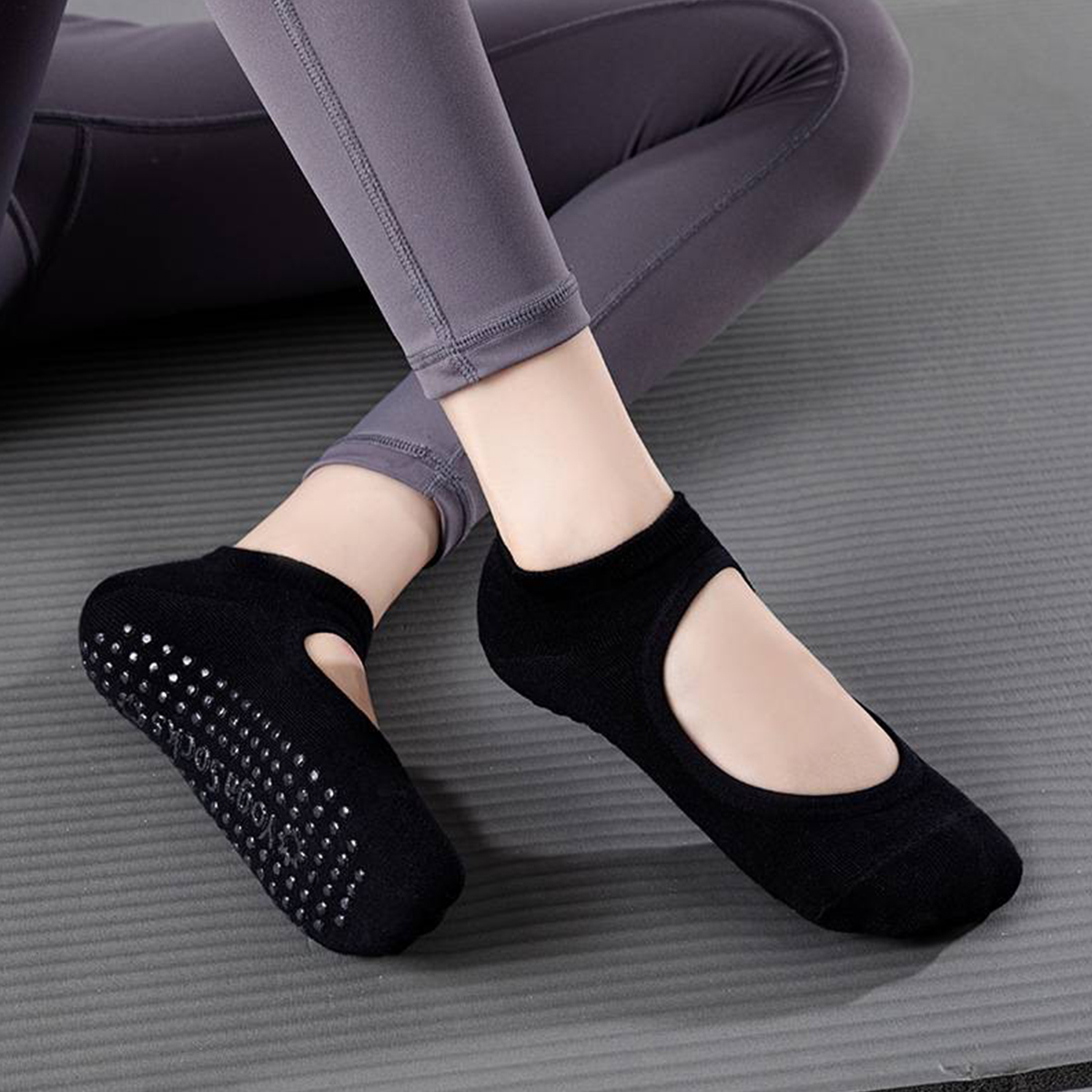 Pilates & Yoga Tina Fehrenbach - Non-Slip Yoga Socks for Women –