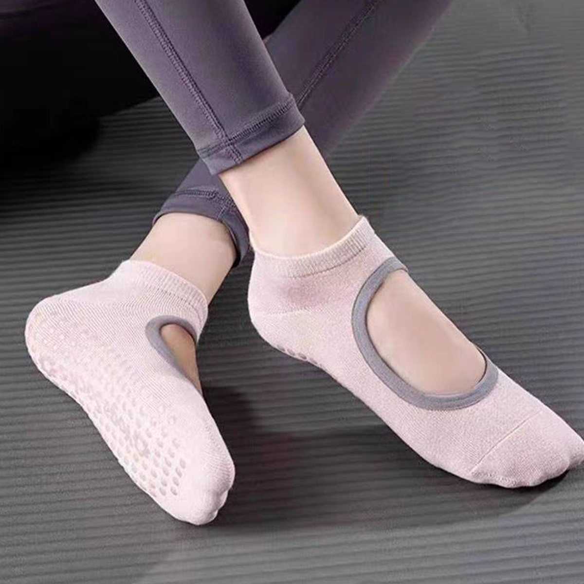 Non-Slip Yoga Socks for Women  - Pilates & Yoga Tina Fehrenbach avis et prix